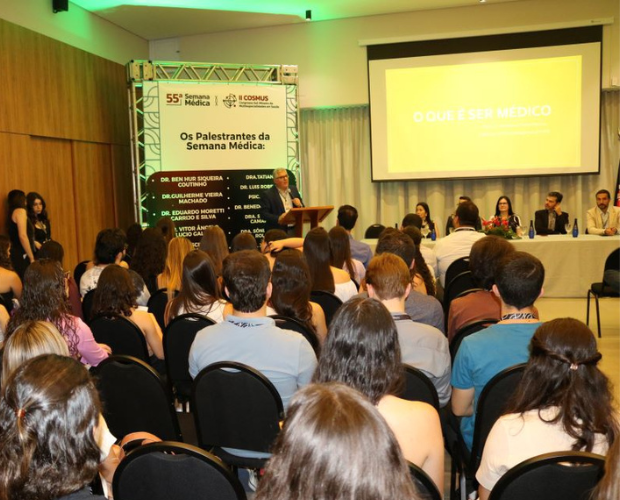 Abertura da 55 edio da Semana Mdica  realizada com sucesso na AMPAR